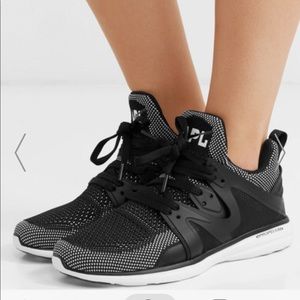 APL | ascend sneakers 👟